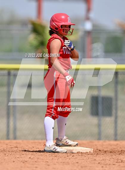Thumbnail 2 in Madison vs Lee photogallery.