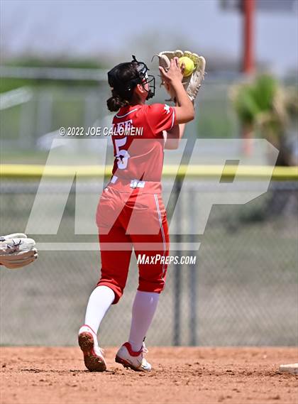 Thumbnail 3 in Madison vs Lee photogallery.