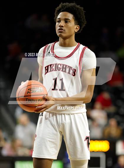 Thumbnail 1 in Blue Valley Northwest vs. Heights (KSHSAA 6A Final) photogallery.