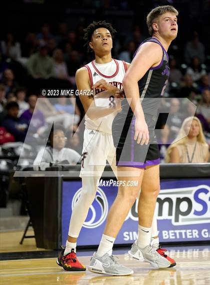 Thumbnail 3 in Blue Valley Northwest vs. Heights (KSHSAA 6A Final) photogallery.