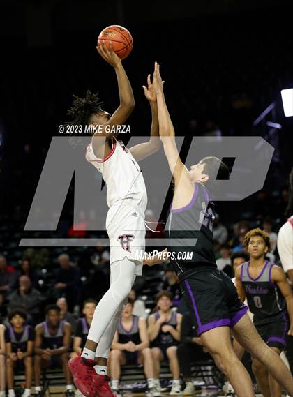 Thumbnail 3 in Blue Valley Northwest vs. Heights (KSHSAA 6A Final) photogallery.