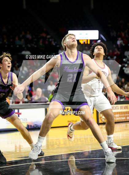 Thumbnail 1 in Blue Valley Northwest vs. Heights (KSHSAA 6A Final) photogallery.