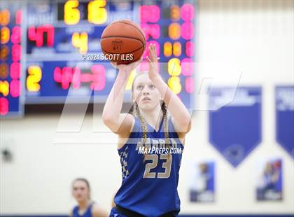 Thumbnail 1 in Warren vs Fairland (OHSAA D2 District Semifinal) photogallery.