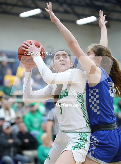 Thumbnail 1 in Warren vs Fairland (OHSAA D2 District Semifinal) photogallery.