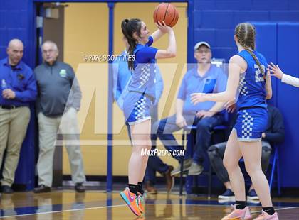 Thumbnail 2 in Warren vs Fairland (OHSAA D2 District Semifinal) photogallery.