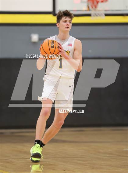 Thumbnail 2 in Highlands Ranch vs. Green Mountain photogallery.