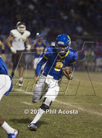 Thumbnail 3 in Bishop Amat vs Crespi photogallery.