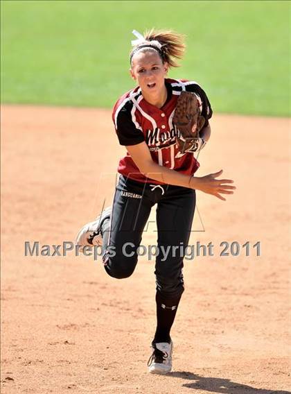 Thumbnail 1 in Edison vs. El Modena (Woodbridge Tournament) photogallery.