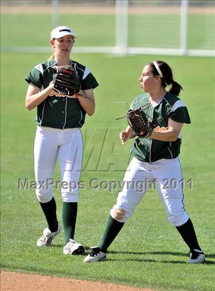 Thumbnail 2 in Edison vs. El Modena (Woodbridge Tournament) photogallery.