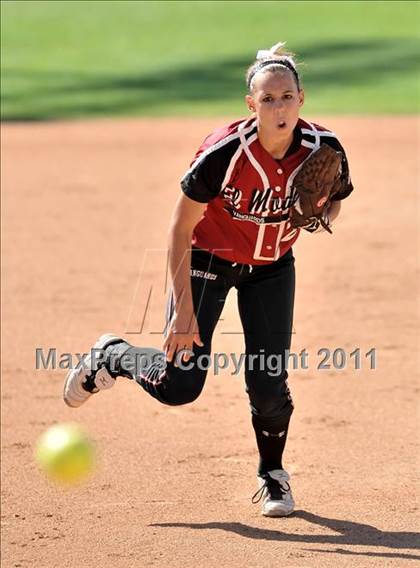 Thumbnail 3 in Edison vs. El Modena (Woodbridge Tournament) photogallery.