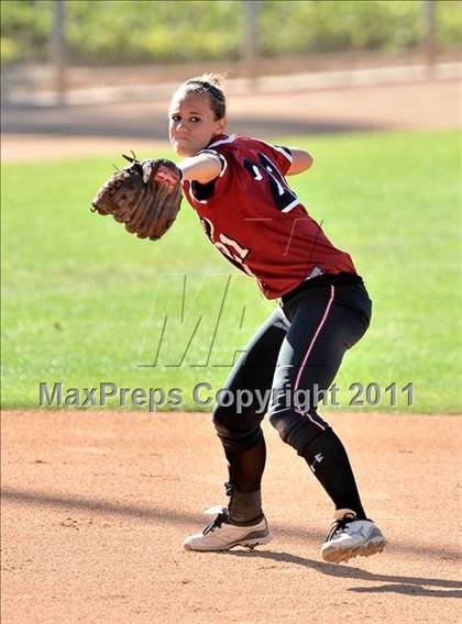 Thumbnail 1 in Edison vs. El Modena (Woodbridge Tournament) photogallery.