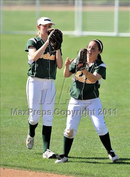 Thumbnail 1 in Edison vs. El Modena (Woodbridge Tournament) photogallery.