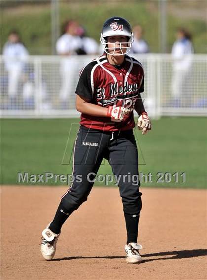 Thumbnail 1 in Edison vs. El Modena (Woodbridge Tournament) photogallery.