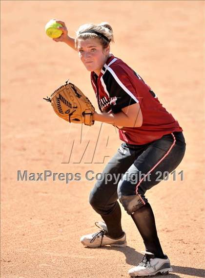 Thumbnail 1 in Edison vs. El Modena (Woodbridge Tournament) photogallery.