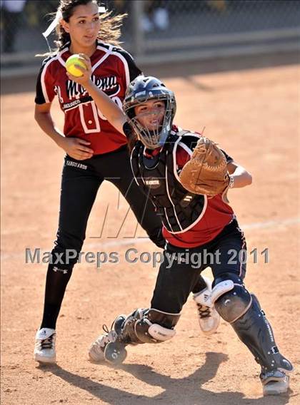 Thumbnail 3 in Edison vs. El Modena (Woodbridge Tournament) photogallery.