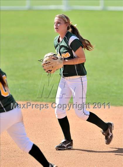 Thumbnail 1 in Edison vs. El Modena (Woodbridge Tournament) photogallery.