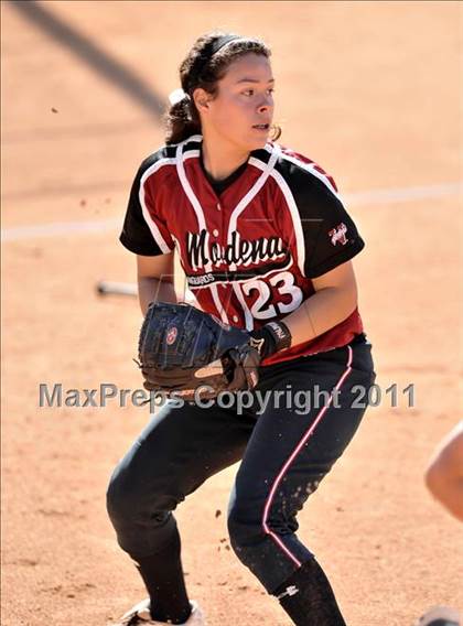 Thumbnail 1 in Edison vs. El Modena (Woodbridge Tournament) photogallery.