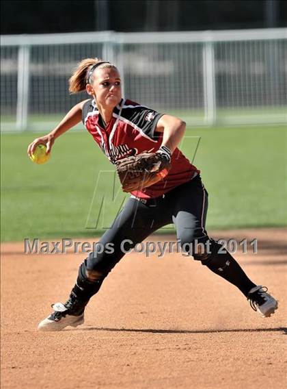 Thumbnail 1 in Edison vs. El Modena (Woodbridge Tournament) photogallery.