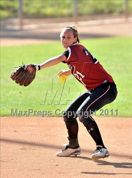Thumbnail 3 in Edison vs. El Modena (Woodbridge Tournament) photogallery.