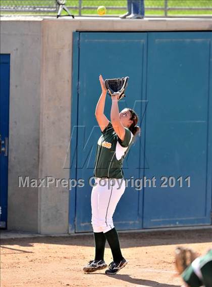 Thumbnail 1 in Edison vs. El Modena (Woodbridge Tournament) photogallery.
