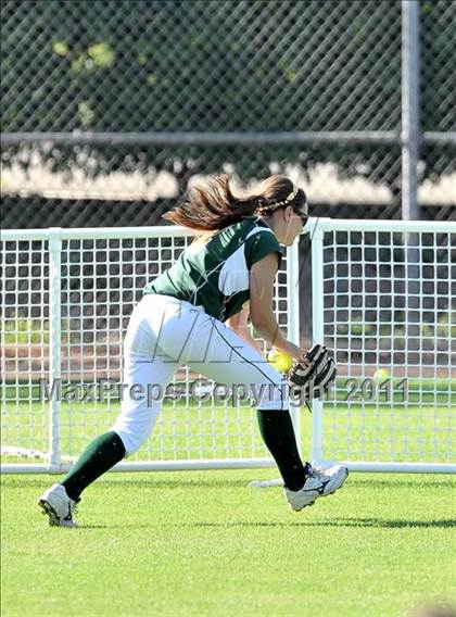 Thumbnail 3 in Edison vs. El Modena (Woodbridge Tournament) photogallery.