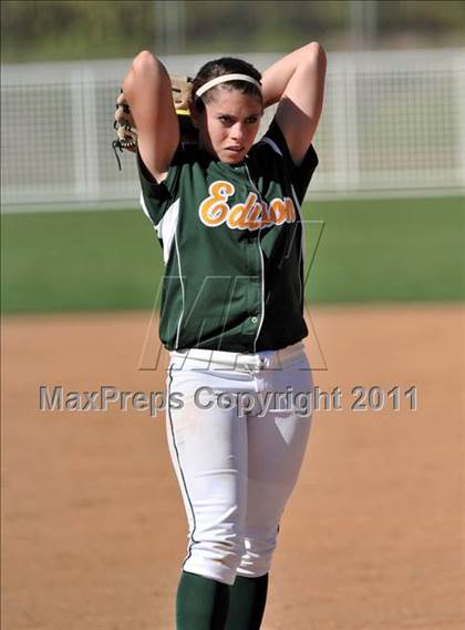 Thumbnail 1 in Edison vs. El Modena (Woodbridge Tournament) photogallery.