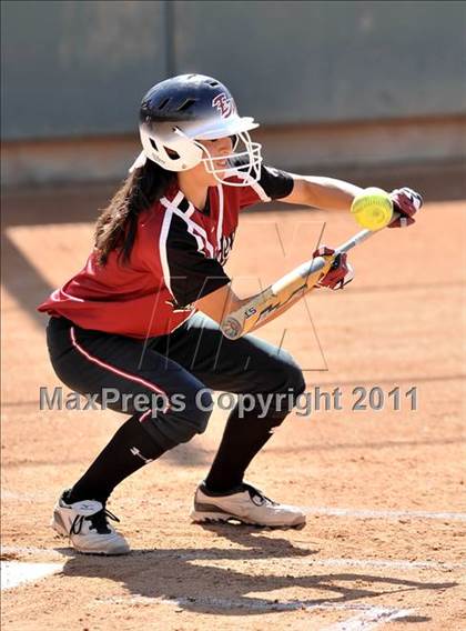 Thumbnail 2 in Edison vs. El Modena (Woodbridge Tournament) photogallery.