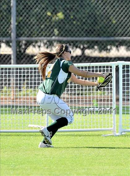 Thumbnail 2 in Edison vs. El Modena (Woodbridge Tournament) photogallery.