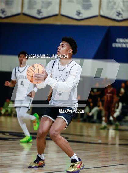 Thumbnail 1 in East vs West (Battle of the Valley All-Star Game) photogallery.