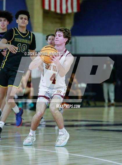 Thumbnail 1 in East vs West (Battle of the Valley All-Star Game) photogallery.