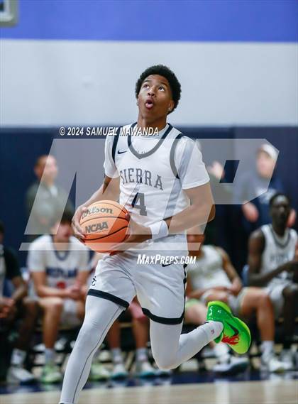 Thumbnail 2 in East vs West (Battle of the Valley All-Star Game) photogallery.
