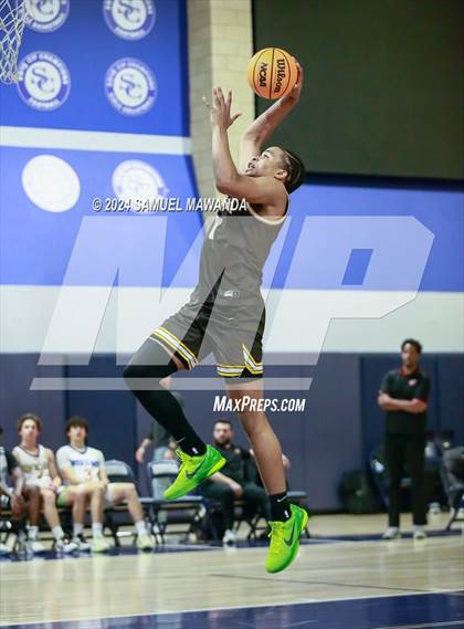Thumbnail 3 in East vs West (Battle of the Valley All-Star Game) photogallery.
