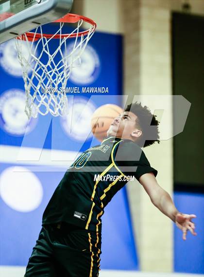 Thumbnail 2 in East vs West (Battle of the Valley All-Star Game) photogallery.