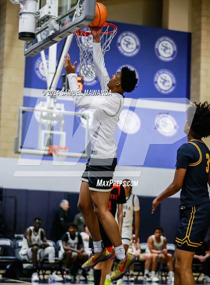 Thumbnail 3 in East vs West (Battle of the Valley All-Star Game) photogallery.