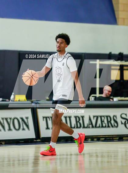 Thumbnail 1 in East vs West (Battle of the Valley All-Star Game) photogallery.