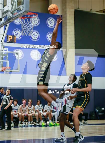 Thumbnail 3 in East vs West (Battle of the Valley All-Star Game) photogallery.