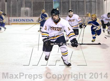 Thumbnail 1 in Webster Schroeder vs. Webster Thomas (Frozen Frontier) photogallery.