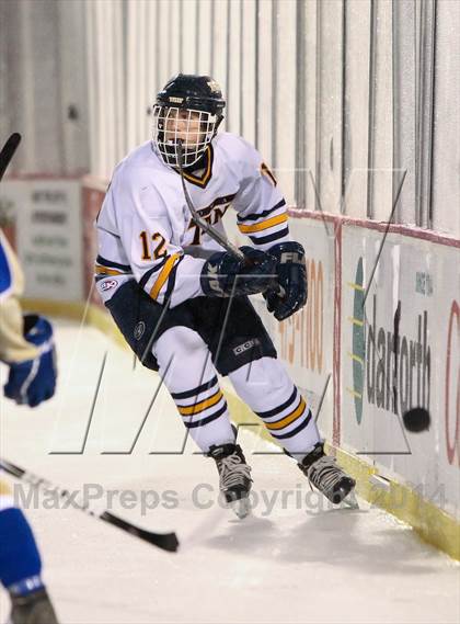 Thumbnail 1 in Webster Schroeder vs. Webster Thomas (Frozen Frontier) photogallery.