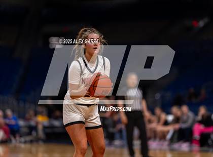 Thumbnail 2 in Nocona vs. San Saba (UIL 2A Basketball Division I Final) photogallery.