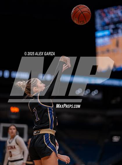 Thumbnail 3 in Nocona vs. San Saba (UIL 2A Basketball Division I Final) photogallery.