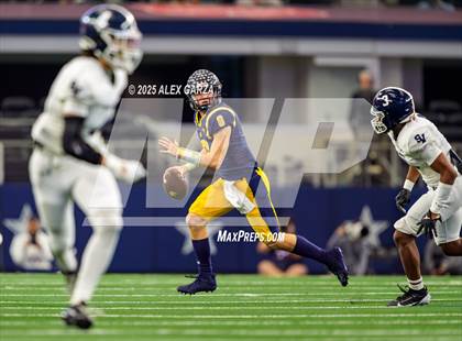 Thumbnail 2 in Smithson Valley vs Highland Park (UIL 5A Football Division I Final) photogallery.