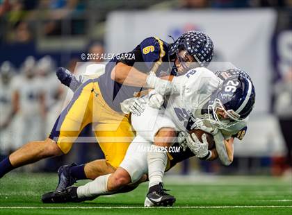 Thumbnail 3 in Smithson Valley vs Highland Park (UIL 5A Football Division I Final) photogallery.