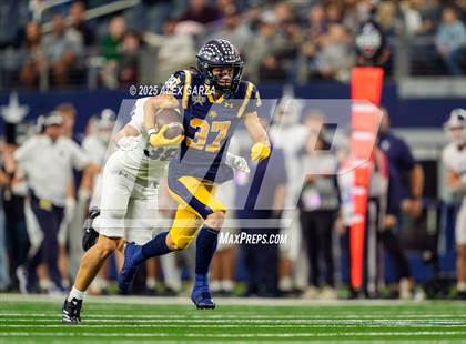 Thumbnail 2 in Smithson Valley vs Highland Park (UIL 5A Football Division I Final) photogallery.