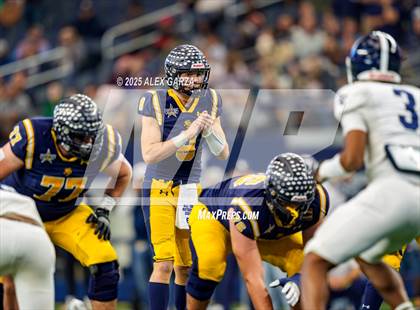 Thumbnail 1 in Smithson Valley vs Highland Park (UIL 5A Football Division I Final) photogallery.