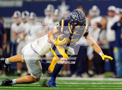 Thumbnail 1 in Smithson Valley vs Highland Park (UIL 5A Football Division I Final) photogallery.