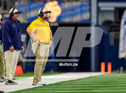 Thumbnail 1 in Smithson Valley vs Highland Park (UIL 5A Football Division I Final) photogallery.