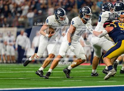 Thumbnail 1 in Smithson Valley vs Highland Park (UIL 5A Football Division I Final) photogallery.