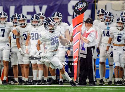 Thumbnail 2 in Smithson Valley vs Highland Park (UIL 5A Football Division I Final) photogallery.