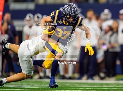 Thumbnail 3 in Smithson Valley vs Highland Park (UIL 5A Football Division I Final) photogallery.