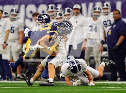 Thumbnail 3 in Smithson Valley vs Highland Park (UIL 5A Football Division I Final) photogallery.